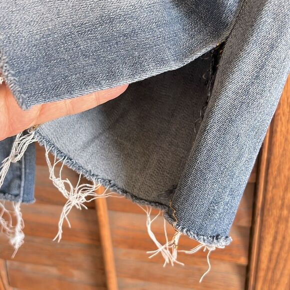 Judy Blue Jort Cut Off Boyfriend Relaxed fit Jeans 13/31 - Picture 2 of 10